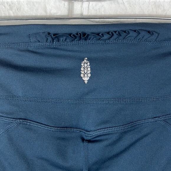 Free People FP Movement capri length leggings size small - Picture 7 of 13